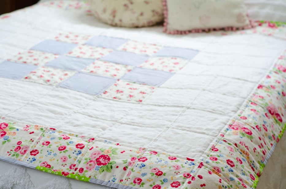 A very rosy patchwork quilt 2